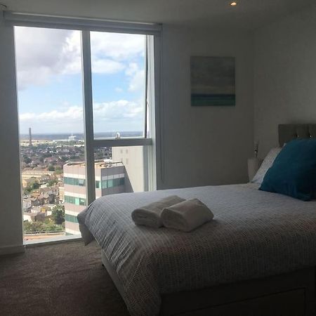 Grand Serviced Apartment***** Croydon Dış mekan fotoğraf