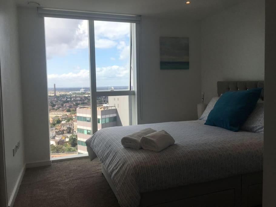 Grand Serviced Apartment***** Croydon Dış mekan fotoğraf